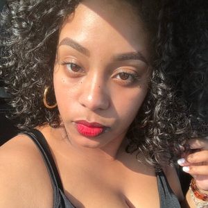 Meet your Posher, Tasha